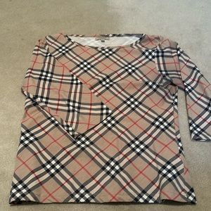 Burberry tee shirt